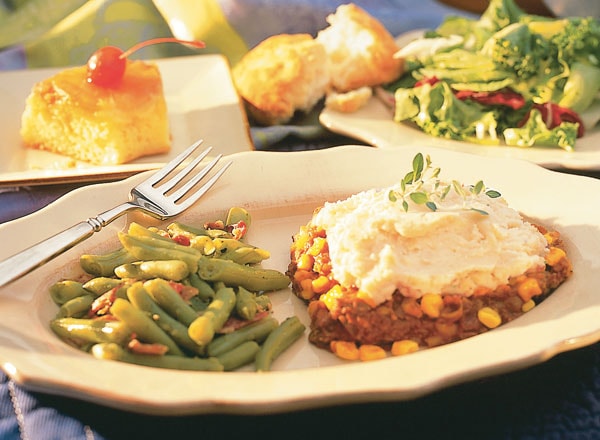 Skillet Shepherd's Pie with Homestyle Green Beans