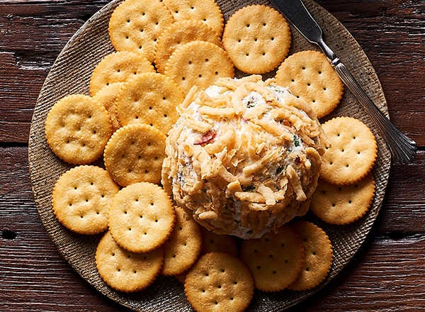 Jalape&#241;o-Popper Cheese Ball