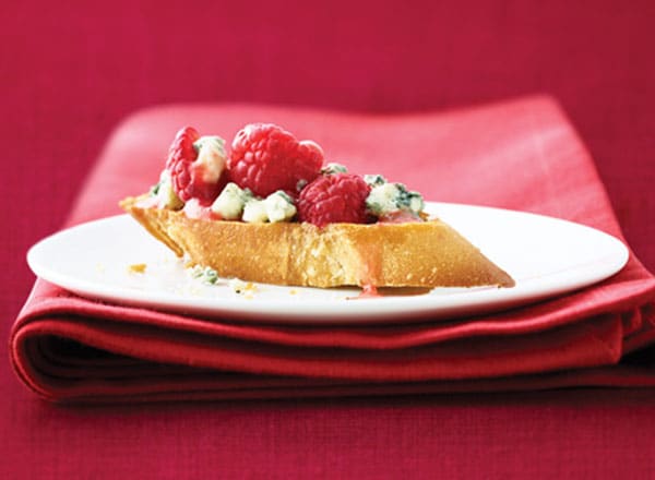 Raspberry–Blue Cheese Crostini