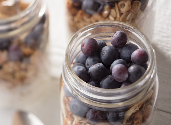 Easy Muesli with Yogurt and Berries