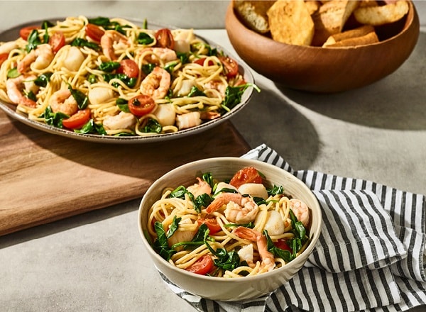 Shrimp and Scallop Florentine Pasta