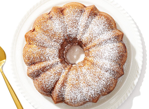 Classic Apple Cake