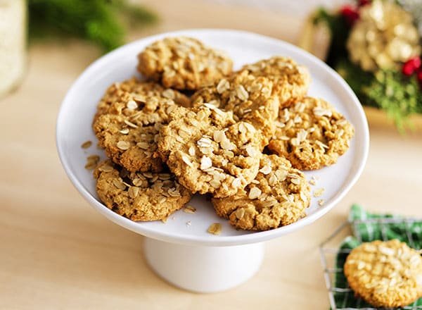 Coconut Flour Peanut Butter–Oatmeal Cookies