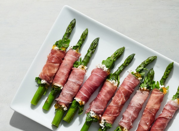 Enrollados de Prosciutto y Espárragos