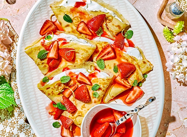 Strawberry Cheesecake Crêpes