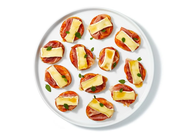 Spicy Tomato and Prosciutto Crostini