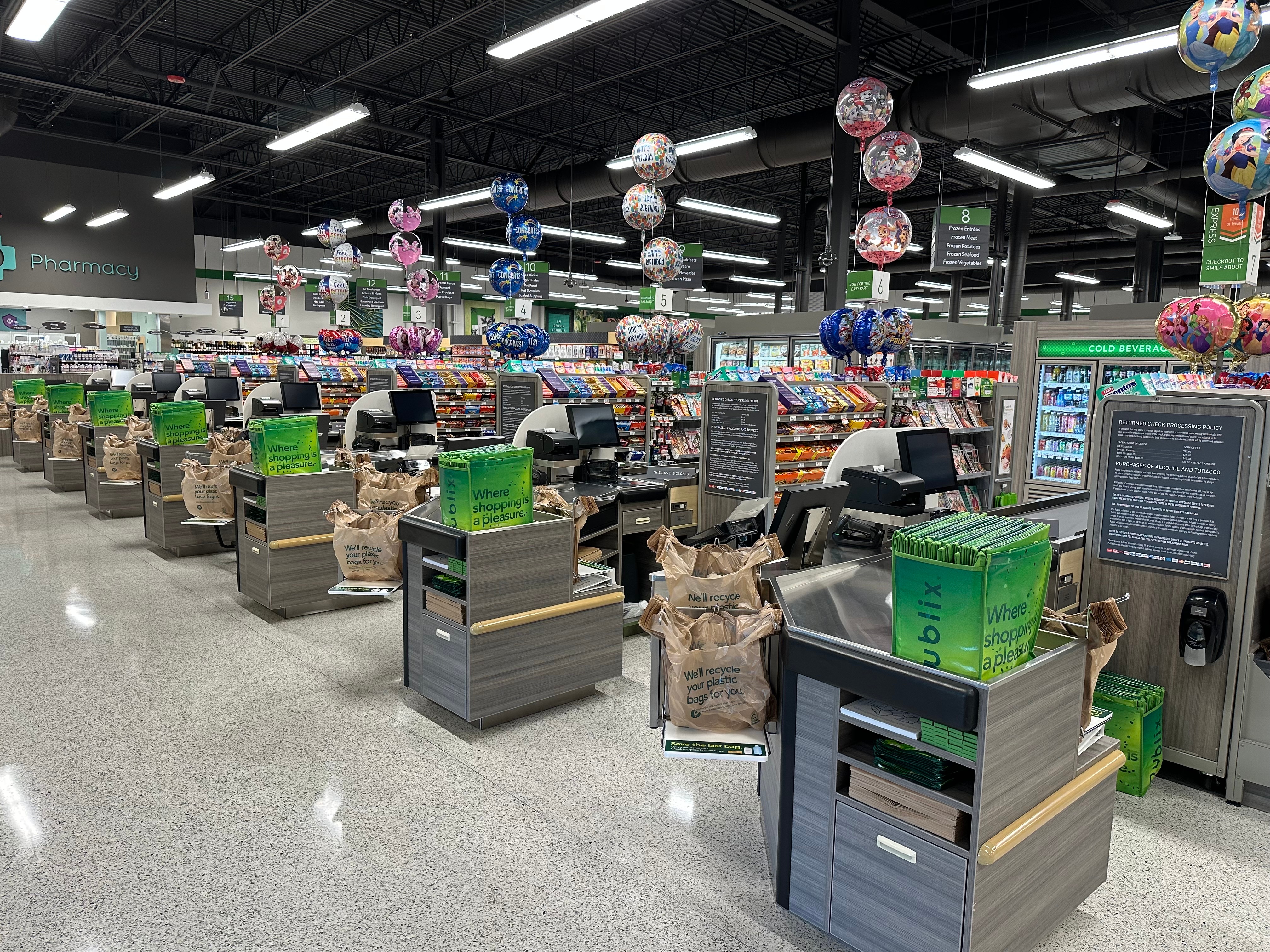 Publix opens new store in Jacksonville, Florida Publix opens new store in Jacksonville, Florida