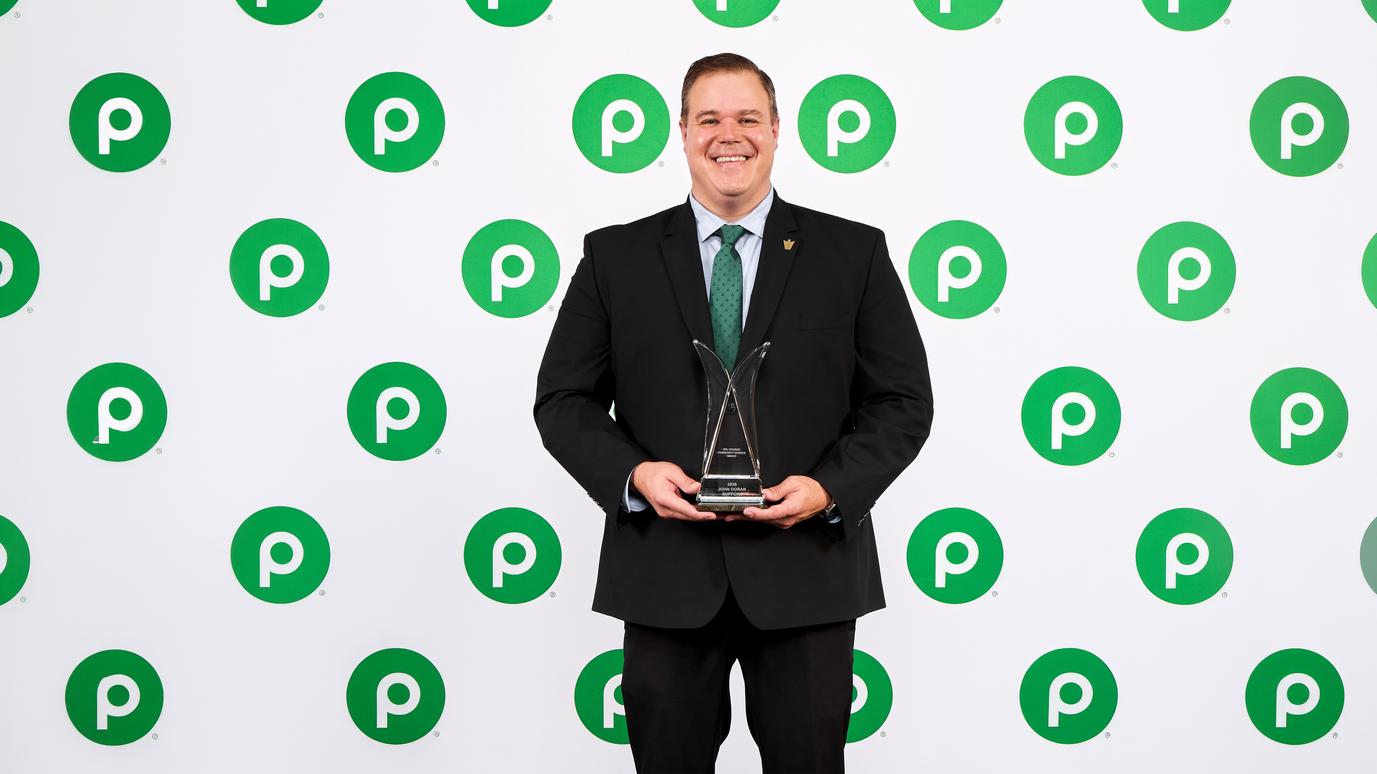 Publix support associate recognized for community involvement