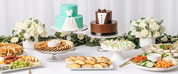 specialty wedding cakes and platters 