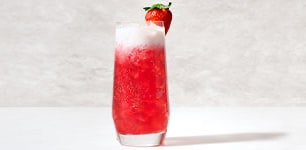 Strawberry-Hibiscus Iced Refresher
