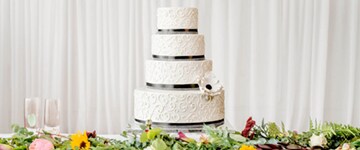 Amber Romance wedding cake
