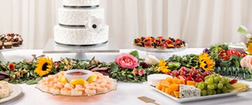 Amber Romance wedding cake and appetizers 
