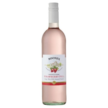 Boone's Farm Strawberry Hill Strawberry Flavored Wine 750ml