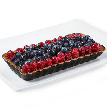 Oblong Berry European Cream Tart
