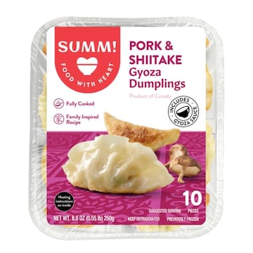 Summ! 10 Pieces Gyoza Dumplings with 1 package of Gyoza Sauce