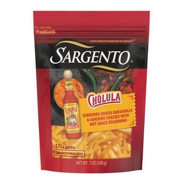Sargento Cholula Sargento® Cholula® Natural Queso Quesadilla & Asadero Shredded Cheese with Hot Sauce Seasonings, Traditional Cut, 7 oz