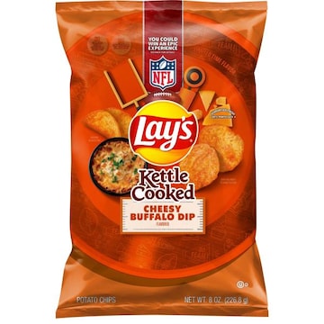 Lay's Kettle Cooked Cheesy Buffalo Dip Potato Chips