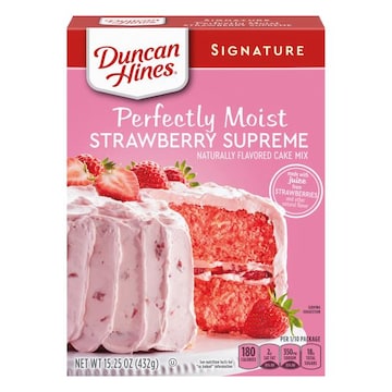 Duncan Hines Signature Signature Perfectly Moist Strawberry Supreme Cake Mix