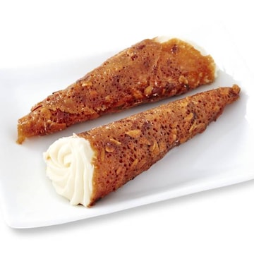 Cheesecake Almond Cone